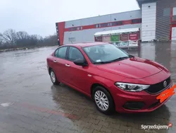 Czerwony Używany 2017 Fiat Tipo Sedan/Limuzyna | 26 000 zł