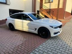 Biały (metalik) Używany 2017 BMW 325 Sedan/Limuzyna | 52 900 zł