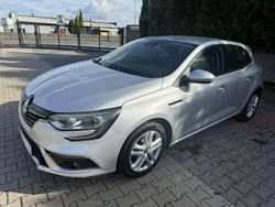 Srebrny (metalik) Używany 2017 Renault Mégane IV Hatchback | 27 500 zł
