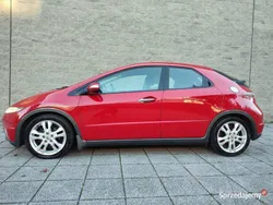 Czerwony Używany 2010 Honda Civic Hatchback | 23 900 zł (Uczciwa cena)