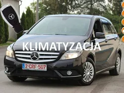 Czarny Używany 2012 Mercedes B180 Minivan | 31 900 zł