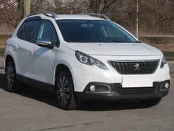 Biały Używany 2017 Peugeot 2008 SUV | 32 499 zł (Dobra cena)