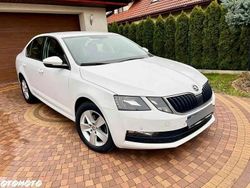 Biały Używany 2019 Skoda Octavia Ambition Sedan/Limuzyna | 45 500 zł (Uczciwa cena)