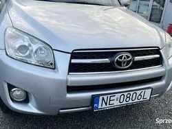 Srebrny Używany 2009 Toyota RAV4 SUV | 37 900 zł (Uczciwa cena)