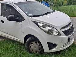 Biały Używany 2012 Chevrolet Spark Hatchback | 8500 zł (Super Cena)