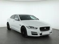 Biały Używany 2017 Jaguar XE Sedan/Limuzyna | 55 999 zł (Dobra cena)