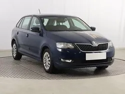 Niebieski Używany 2017 Skoda Rapid Hatchback | 23 999 zł (Uczciwa cena)