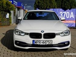 Biały Używany 2017 BMW 318 Sport Line Sedan/Limuzyna | 59 900 zł (Uczciwa cena)