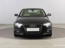 Czarny Używany 2013 Audi A4 Sedan/Limuzyna | 47 999 zł (Uczciwa cena)