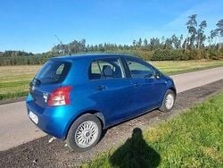 Niebieski Używany 2007 Toyota Yaris Hatchback | 7500 zł (Dobra cena)