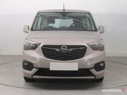 Beżowy Używany 2018 Opel Combo Pickup | 54 999 zł (Uczciwa cena)