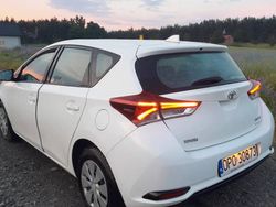 Biały Używany 2016 Toyota Auris Hatchback | 40 000 zł (Uczciwa cena)