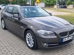 Brązowy Używany 2011 BMW 520 Kombi | 27 990 zł (Super Cena)