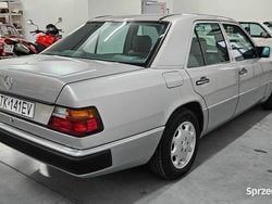 Używany 1992 Mercedes E280 | 57 000 zł