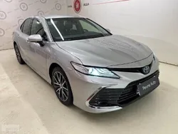 Srebrny Używany 2023 Toyota Camry Executive Sedan/Limuzyna | 169 900 zł (Drogi)