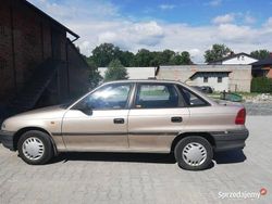 Używany 1998 Opel Astra Sedan/Limuzyna | 3000 zł (Uczciwa cena)