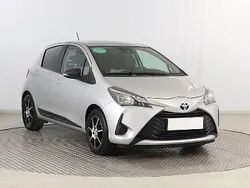 Srebrny Używany 2017 Toyota Yaris Hatchback | 41 999 zł (Uczciwa cena)