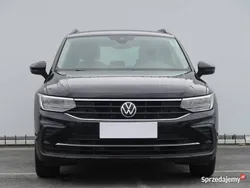 Czarny Używany 2021 VW Tiguan SUV | 104 999 zł (Uczciwa cena)