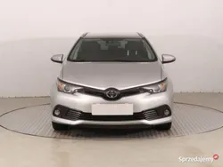 Srebrny Używany 2015 Toyota Auris Kombi | 36 499 zł (Dobra cena)