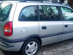 Srebrny Używany 2000 Opel Zafira Minivan | 4500 zł (Dość drogi)