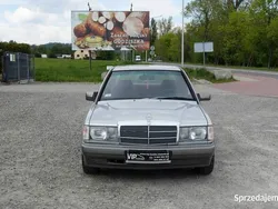 Srebrny Używany 1989 Mercedes 190 Sedan/Limuzyna | 12 900 zł