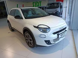 Lakier pastelowy biały gelato Nowe 2025 Fiat 600 La Prima SUV | 110 790 zł (Uczciwa cena)