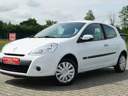 Biały Używany 2011 Renault Clio II Hatchback | 14 800 zł (Uczciwa cena)