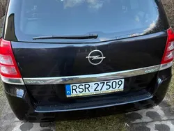 Używany 2010 Opel Zafira Minivan | 16 500 zł (Dość drogi)