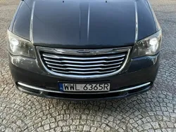 Szary Używany 2011 Chrysler Town & Country Limited Minivan | 40 000 zł (Dość drogi)