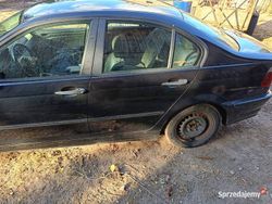 Czarny Używany 1999 BMW 320 Sedan/Limuzyna | 3800 zł