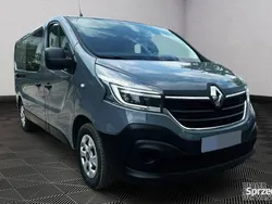 Szary Używany 2016 Renault Trafic Van | 109 470 zł