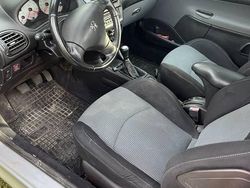 Używany 2003 Peugeot 206 CC Kabriolet | 8300 zł (Dość drogi)