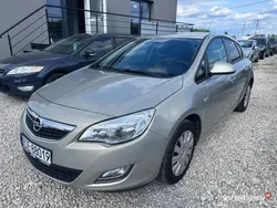 Złoty Używany 2010 Opel Astra Hatchback | 23 900 zł (Uczciwa cena)