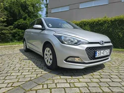 Srebrny Używany 2015 Hyundai i20 Hatchback | 27 900 zł (Dobra cena)