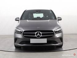 Szary Używany 2019 Mercedes B180 Minivan | 79 999 zł (Super Cena)