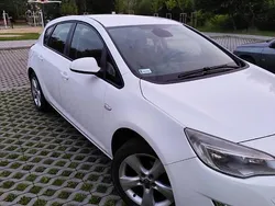 Używany 2010 Opel Astra | 25 500 zł (Dość drogi)