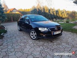 Czarny Używany 2009 VW Passat Sedan/Limuzyna | 19 900 zł (Dość drogi)