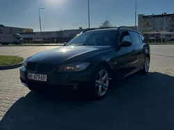 Czarny Używany 2006 BMW 330 Kombi | 35 500 zł