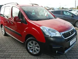 Bordowy Używany 2016 Peugeot Partner Minivan | 17 900 zł