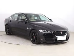 Czarny Używany 2016 Jaguar XE Sedan/Limuzyna | 59 999 zł (Uczciwa cena)