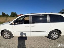 Używany 2013 Chrysler Town & Country Van | 25 500 zł