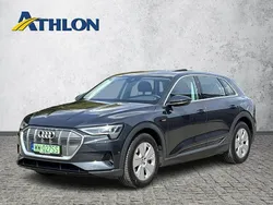 Szary (metalik) Używany 2021 Audi e-tron SUV | 135 500 zł