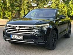 Czarny Używany 2019 VW Touareg R-line SUV | 268 500 zł