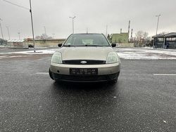 Żółtozłoty Używany 2003 Ford Fiesta SUV | 3400 zł