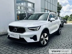 Biały Używany 2024 Volvo XC40 SUV | 159 900 zł (Uczciwa cena)