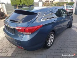 Niebieski Używany 2011 Hyundai i40 Kombi | 26 900 zł (Super Cena)