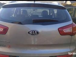 Złoty Używany 2011 Kia Sportage SUV | 32 000 zł (Uczciwa cena)