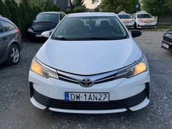 Biały Używany 2018 Toyota Corolla Sedan/Limuzyna | 29 500 zł