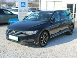 Czarny Używany 2022 VW Passat GTE Kombi | 85 896 zł