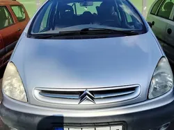 Srebrny Używany 2001 Citroën Xsara Picasso Minivan | 3000 zł